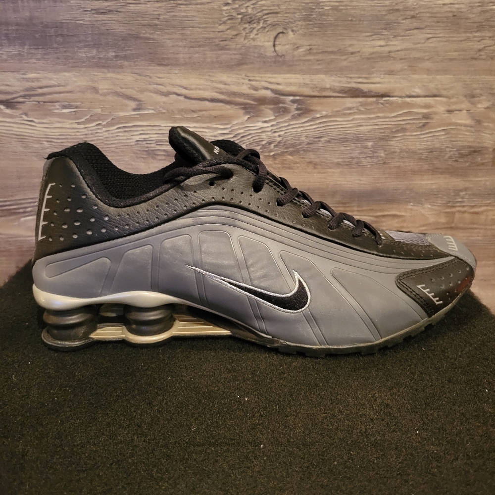 Mens Nike Shox Size 12